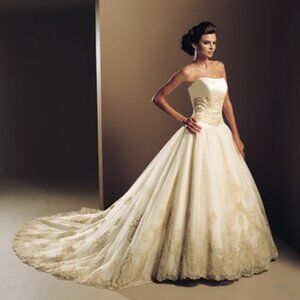 Mon Cheri Vittoria Wedding Dress #16202 NWT Size 8